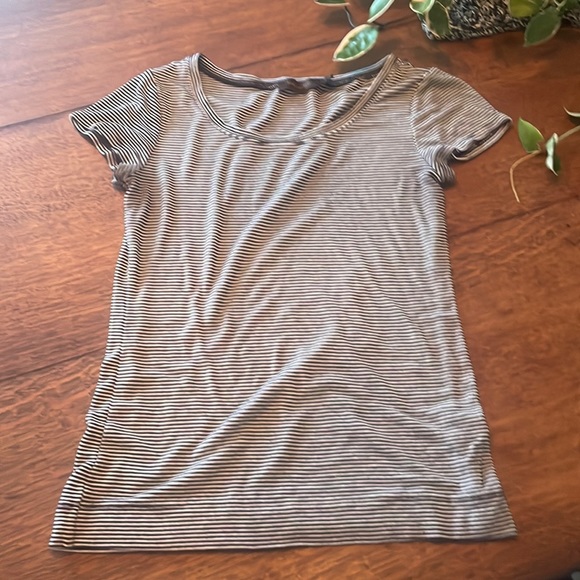 The Limited Tops - The Limited sz small top. Super stretchy.